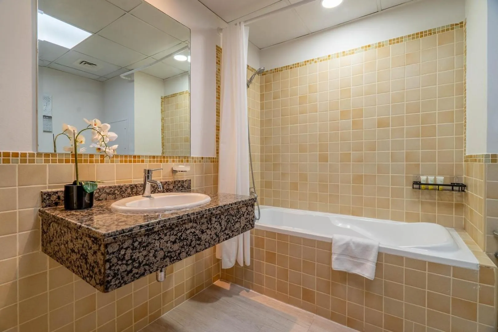 Guestready - Charming Retreat In Dubai Marina Apartment